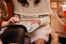 women reading a Bible 
