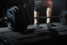 a man lifting weights 
