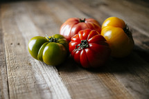 variety of tomatoes 