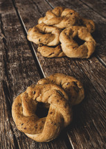 Neapolitan cookies called Taralli. They are made in Naples with pig suet, almonds and black pepper.