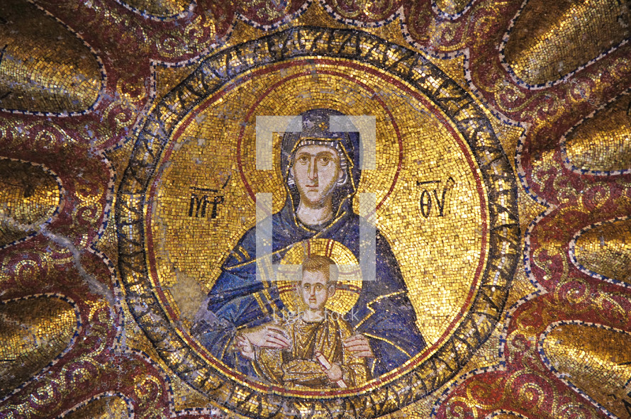 Golden mosaic featuring Mary, the mother of Christ and the baby Jesus.