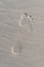 footprint in sand 