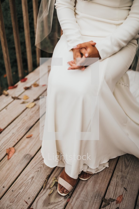 praying hands of a bride 