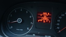 tachograph arrow responds to accelerator press