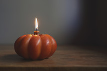 pumpkin shaped thanksgiving candle