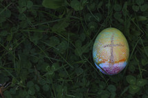Easter egg in grass 
