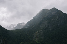 mountains in New Zealand 