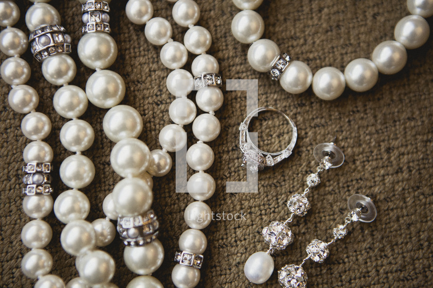 Pearls and jewelry