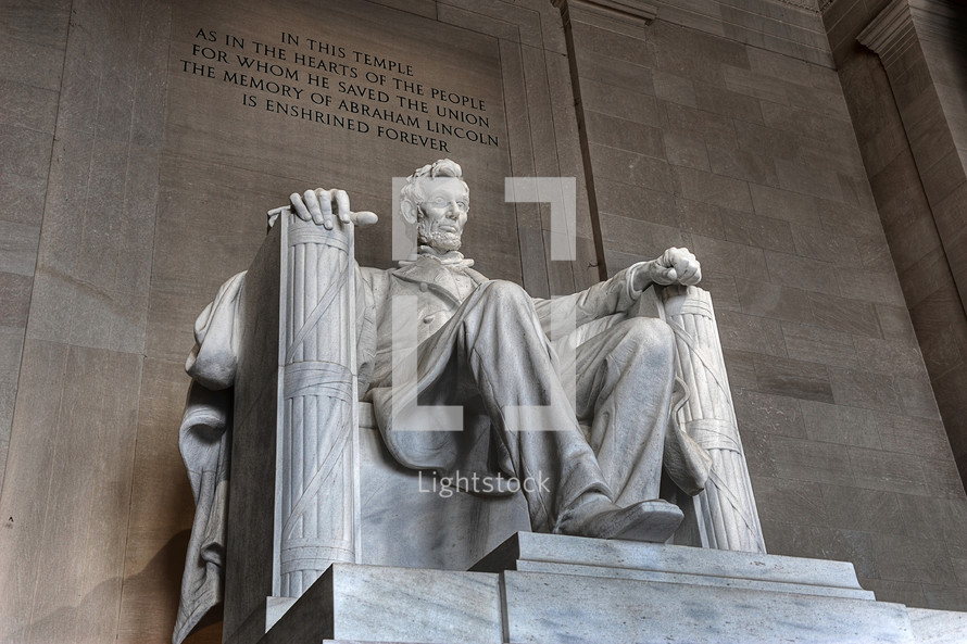 Lincoln monument in the Lincoln memorial 
