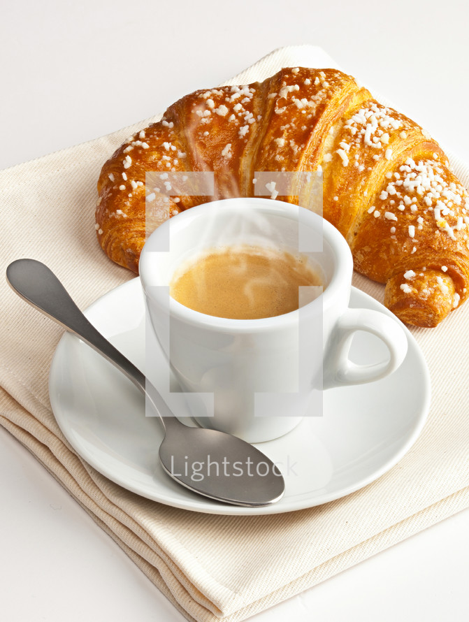 croissant and coffee 