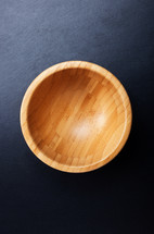 empty wooden bowl 