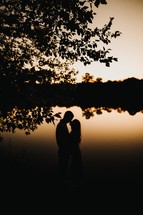 silhouette of a couple at sunset 