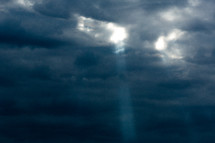 rays of sunlight through the clouds 