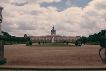palace grounds 