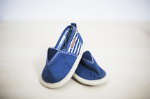 soft toddler shoes 