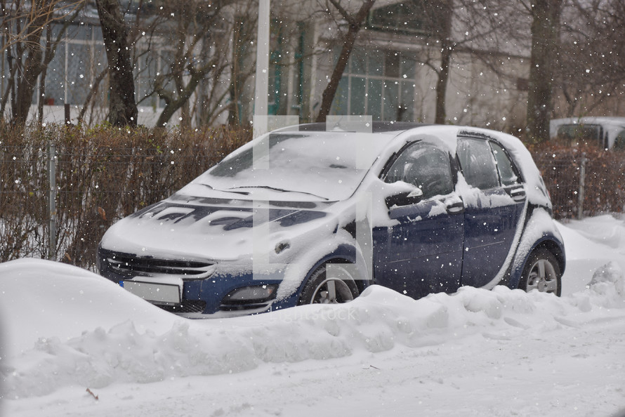 parked car in snow 