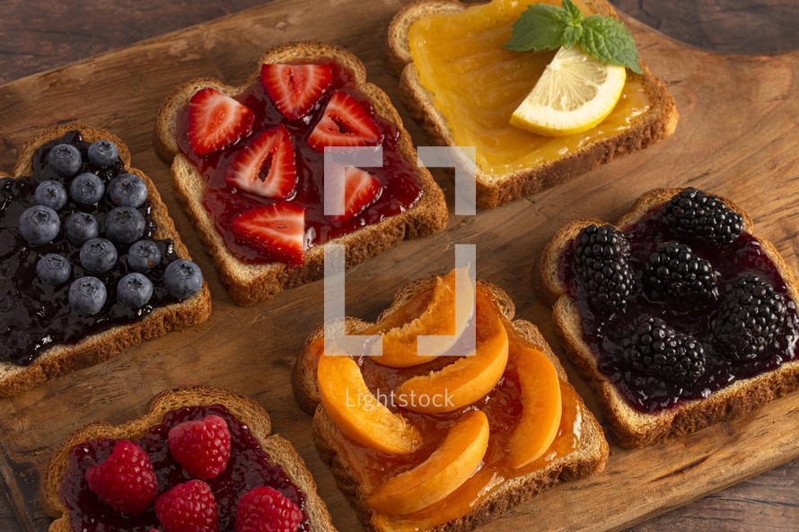fruit toast and jam 