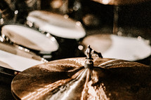 cymbals and drums 