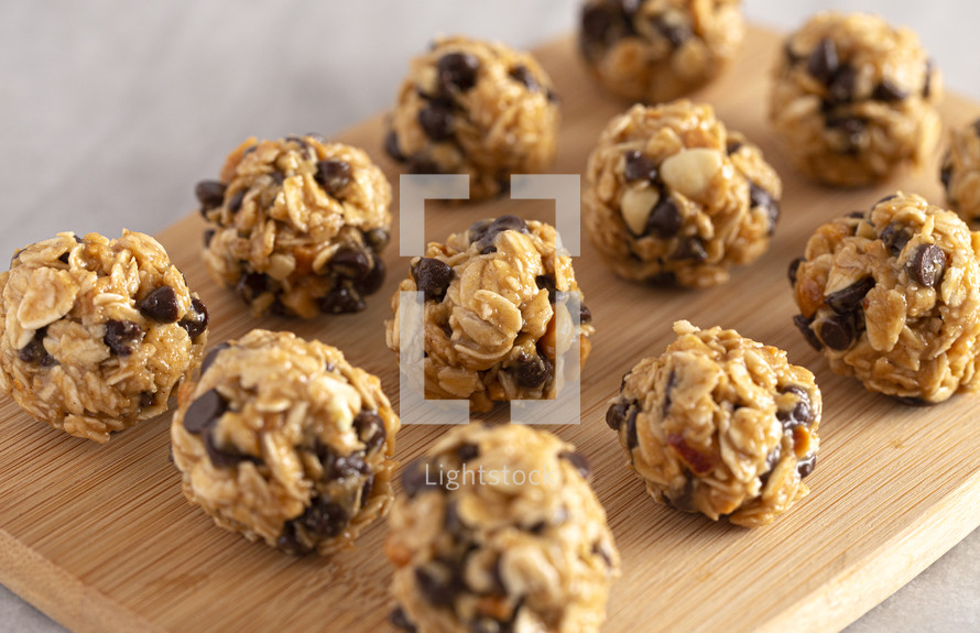 Peanut Butter and Oatmeal Energy Balls with Mini Chocolate Chips Sweetened with Honey