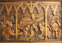 wooden carving, stations of the cross 5, Simon of Cyrene helps carry the cross