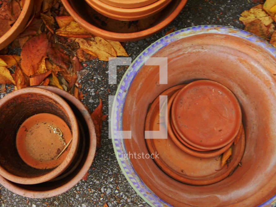 clay pots 
