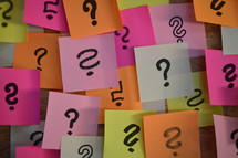 question marks on sticky notes 