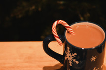 candy cane in hot cocoa 
