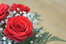 red roses bouquet 