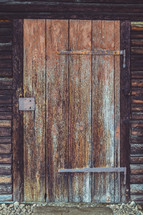 hinge on a wood door