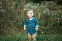 toddler boy in fall 