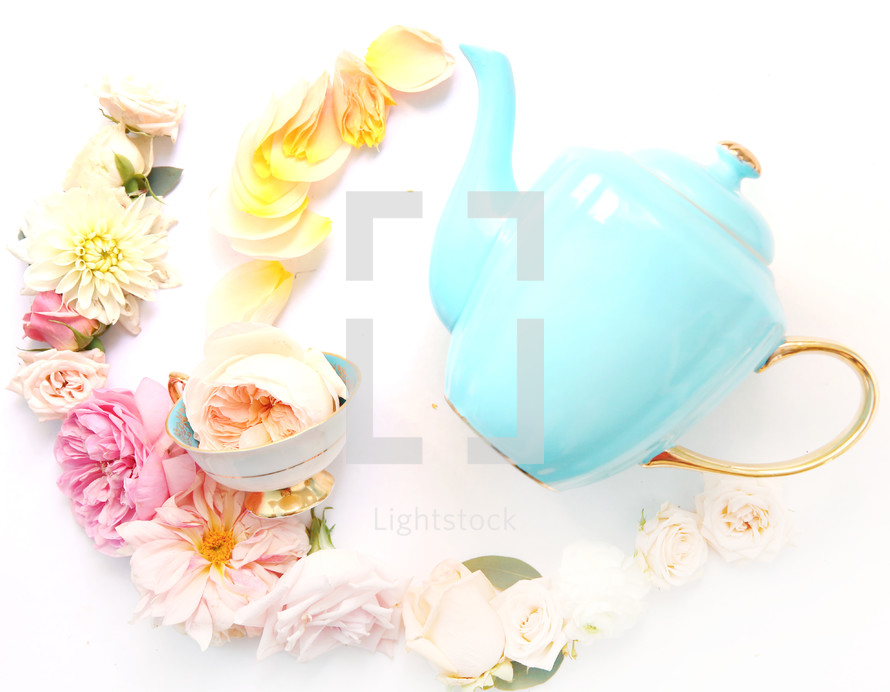 tea pot and flowers 