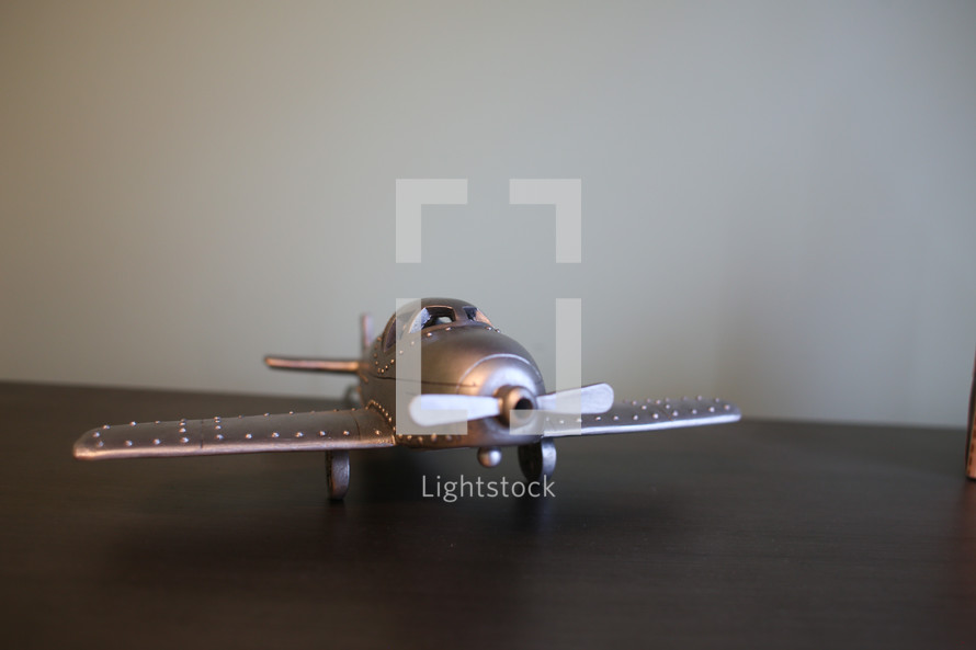 toy airplane 
