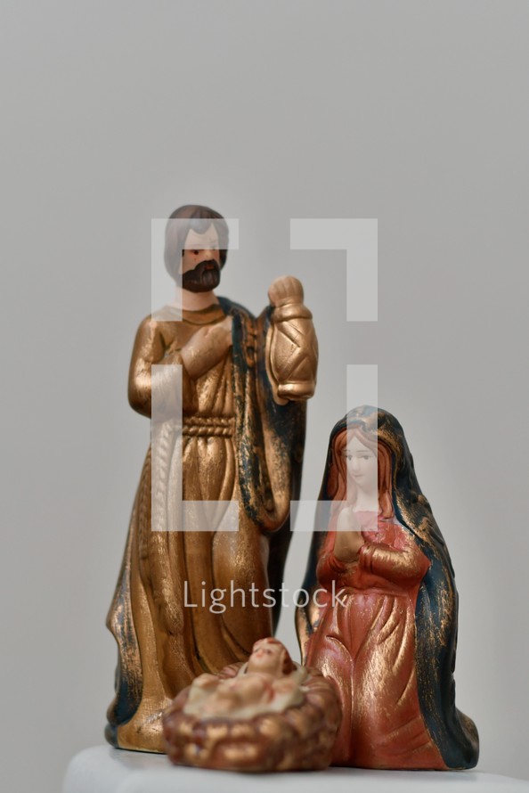 Holy Family, Mary, Joseph, baby Jesus figurines 