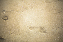 footprints in the sand 