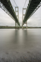 bridges stretches across a river 
