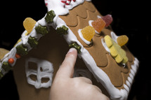 making a gingerbread house 