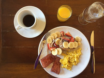 plate of breakfast 