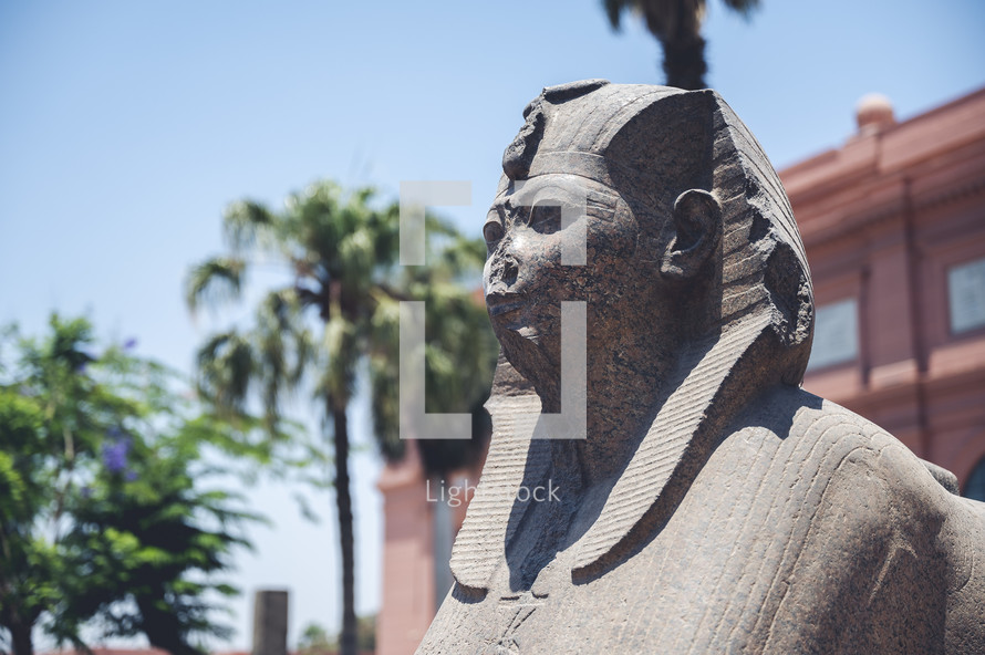 sphinx sculpture in Egypt 
