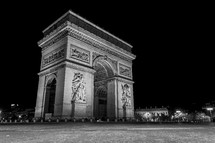 Arc de Triomphe at night 