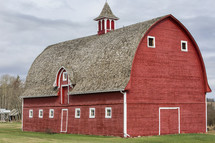 traditional red barn