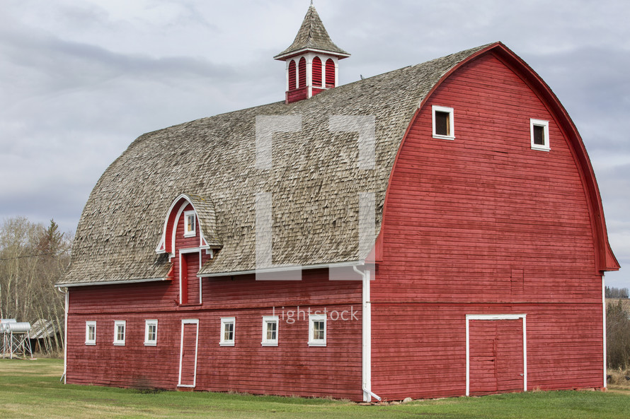 traditional red barn