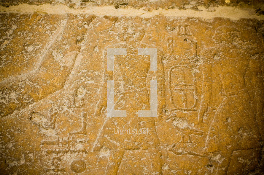 hieroglyphics on a pyramid 