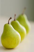 3 pears 