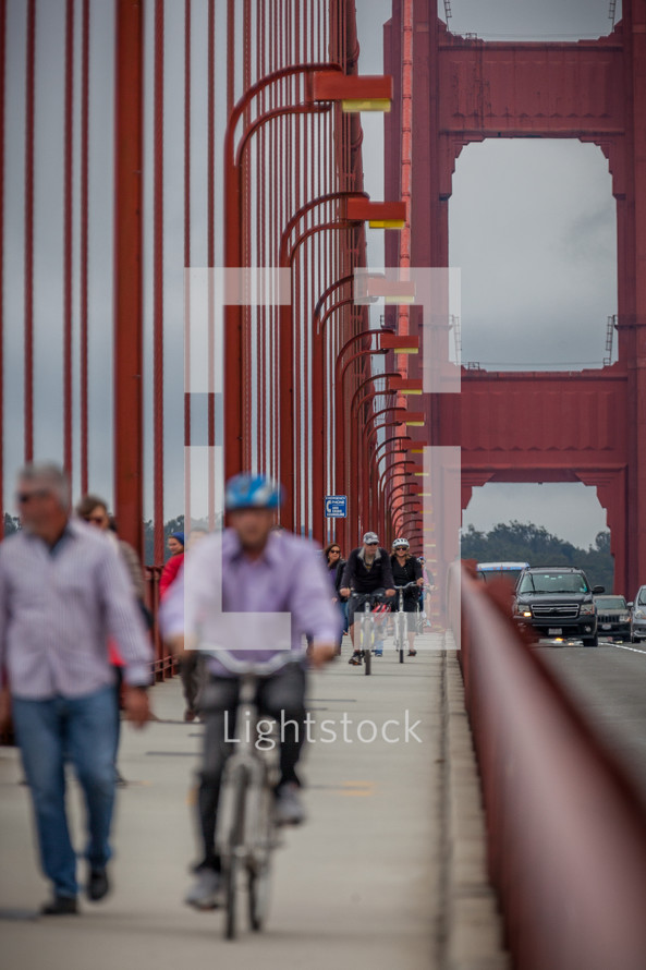 pedestrians and bicyclists on the Golden Gate bridge 