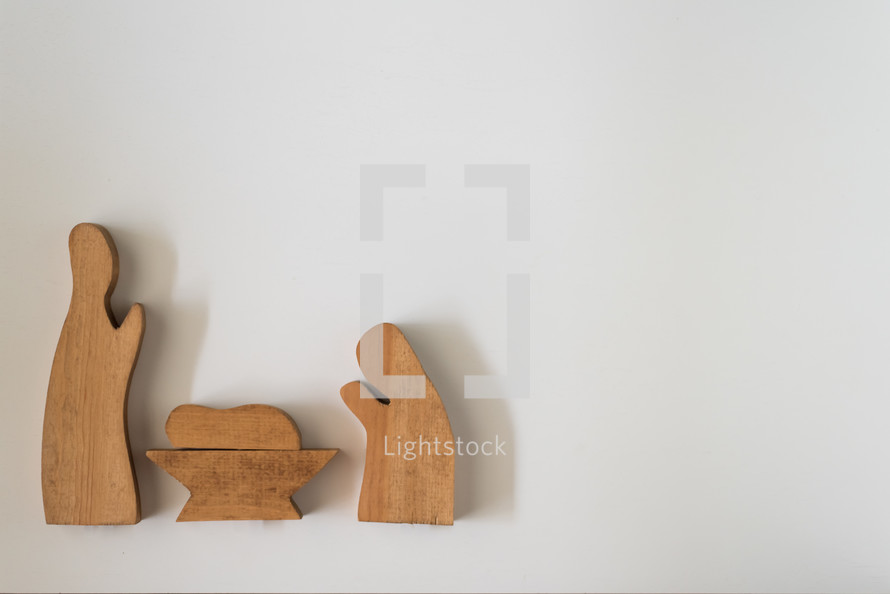 wooden holy family figurines 