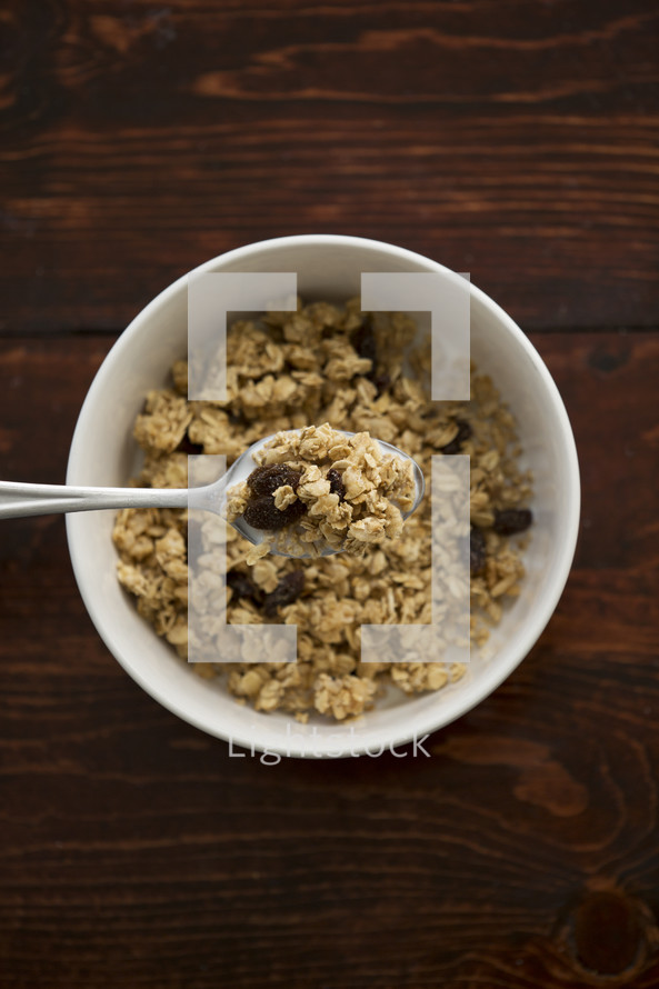 spoon and bowl of cereal 