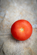 red tomato 