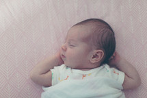 a sleeping in newborn 