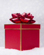 red bow and red gift box 