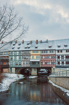Krämerbrücke Fachwerkhäuser in winter 